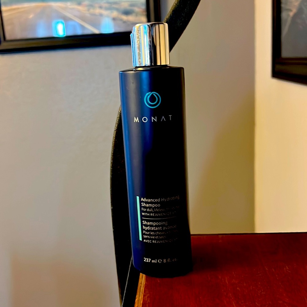 Monat Advanced Hydrating Shampoo